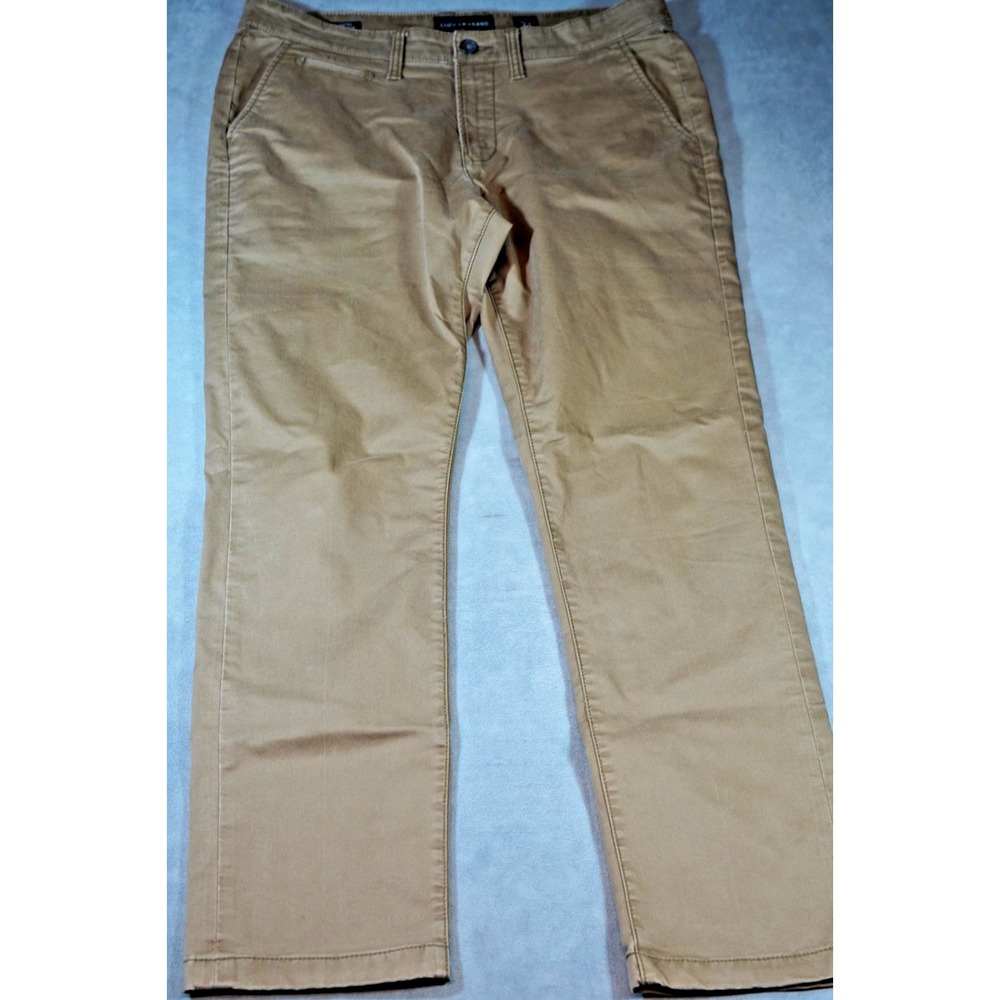 Lucky Brand 410 Athletic Chino Pants Mens Fits 34x32 Beige Khakis